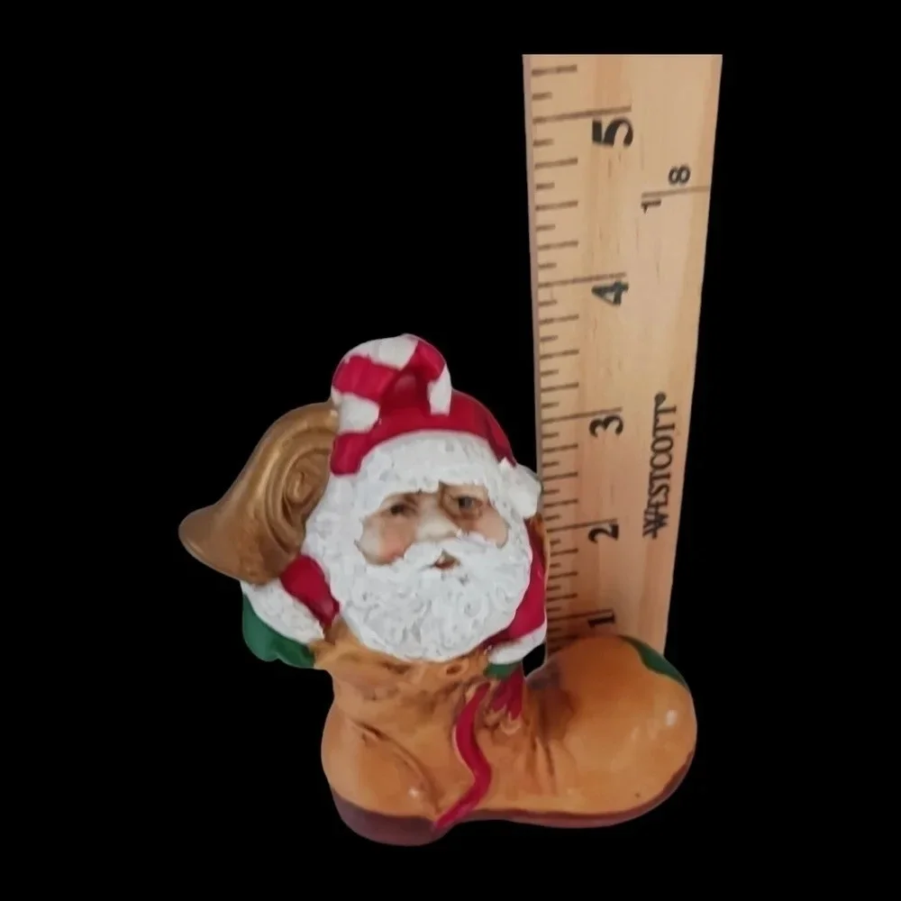 Vtg old brown boot with santa 